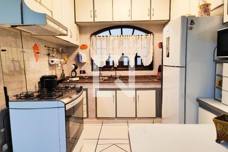 Casa à venda com 200m², 3 quartos e 4 vagas Casa à venda com 200m², 3 quartos e 4 vagasCozinha