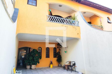 Casa à venda com 200m², 3 quartos e 4 vagas Casa à venda com 200m², 3 quartos e 4 vagasGaragem