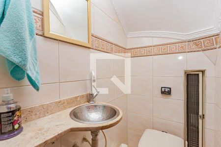 Casa à venda com 128m², 3 quartos e 2 vagasLavabo