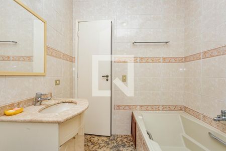 Casa à venda com 128m², 3 quartos e 2 vagasBanheiro Social