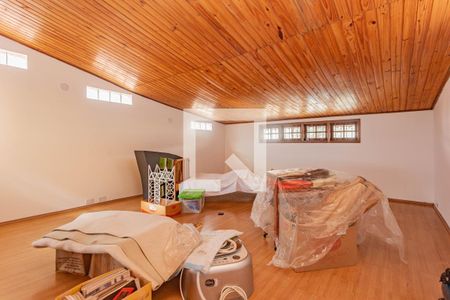 Casa à venda com 128m², 3 quartos e 2 vagasSotão