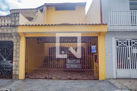 Casa à venda com 128m², 3 quartos e 2 vagasFachada
