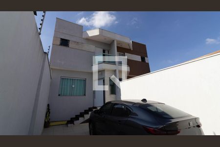 Casa à venda com 270m², 3 quartos e 3 vagasFachada