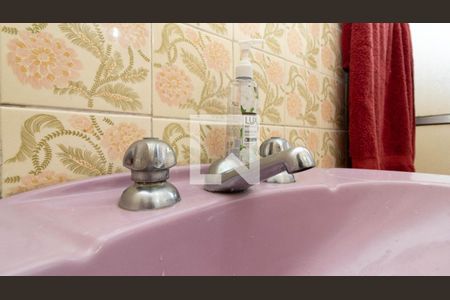 Casa à venda com 371m², 3 quartos e 2 vagasBanheiro - torneira