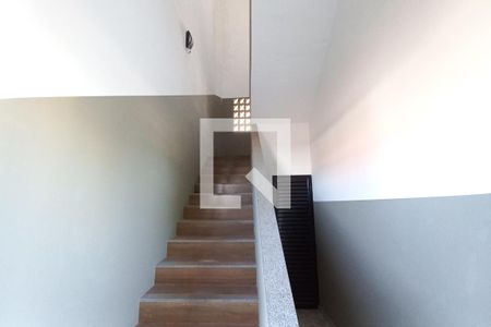 Studio para alugar com 30m², 1 quarto e sem vaga Studio para alugar com 30m², 1 quarto e sem vagaEscada Acesso