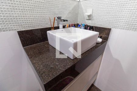 Casa à venda com 120m², 3 quartos e 2 vagas Casa à venda com 120m², 3 quartos e 2 vagasBanheiro da Suíte 2
