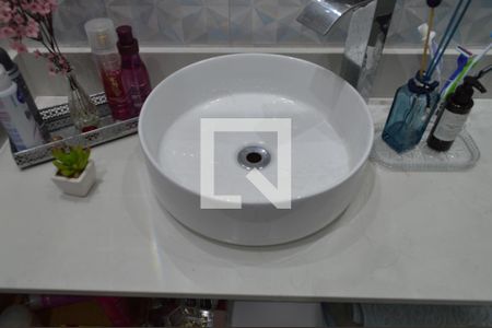 Casa à venda com 100m², 3 quartos e 1 vagaBanheiro da Suíte 2