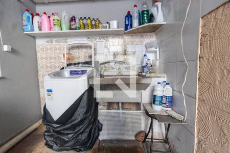 Casa à venda com 250m², 3 quartos e 5 vagas Casa à venda com 250m², 3 quartos e 5 vagasCasa 1 Área de serviço