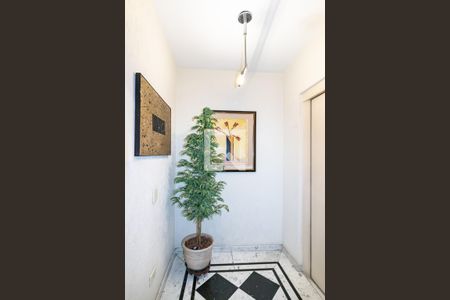 Apartamento à venda com 228m², 4 quartos e 4 vagas Apartamento à venda com 228m², 4 quartos e 4 vagasHall do elevador privativo