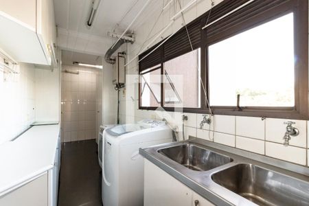 Apartamento à venda com 228m², 4 quartos e 4 vagas Apartamento à venda com 228m², 4 quartos e 4 vagasÁrea de Serviço