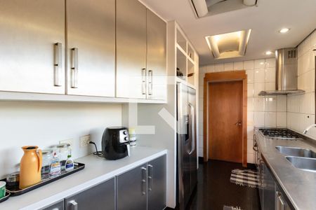 Apartamento à venda com 228m², 4 quartos e 4 vagas Apartamento à venda com 228m², 4 quartos e 4 vagasCozinha