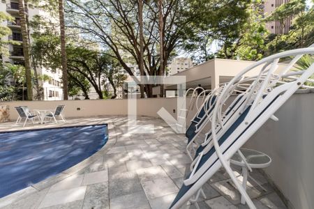 Apartamento à venda com 228m², 4 quartos e 4 vagas Apartamento à venda com 228m², 4 quartos e 4 vagasÁrea comum - Piscina