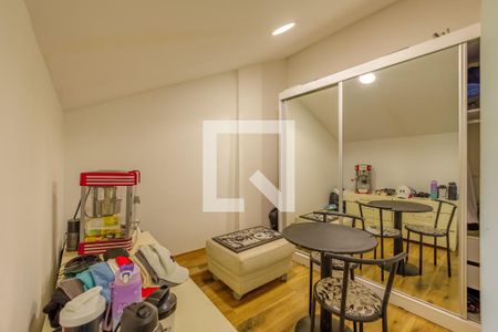 Casa de condomínio à venda com 303m², 4 quartos e 2 vagasCloset da Suíte 3