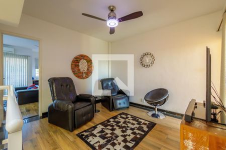 Casa de condomínio à venda com 303m², 4 quartos e 2 vagasSala Privativa