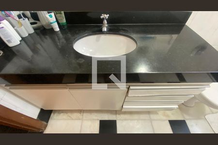 Apartamento à venda com 212m², 3 quartos e 2 vagasBanheiro Social