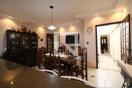 Casa à venda com 192m², 3 quartos e 4 vagasCozinha