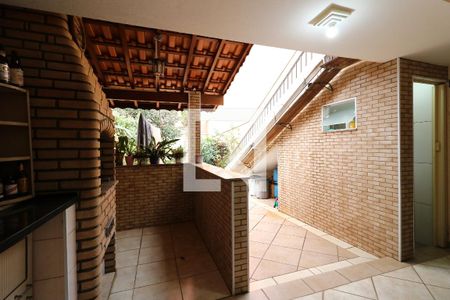 Casa à venda com 192m², 3 quartos e 4 vagasÁrea Social - Churrasqueira