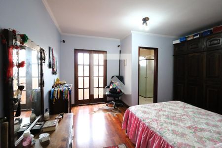 Casa à venda com 192m², 3 quartos e 4 vagasSuíte