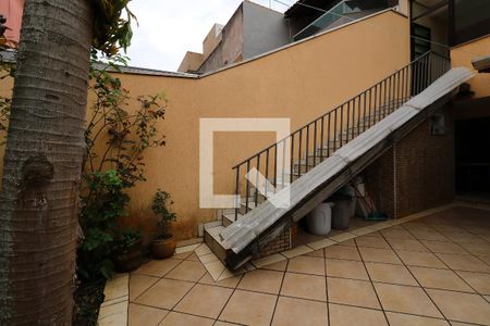 Casa à venda com 192m², 3 quartos e 4 vagasQuintal e Jardim