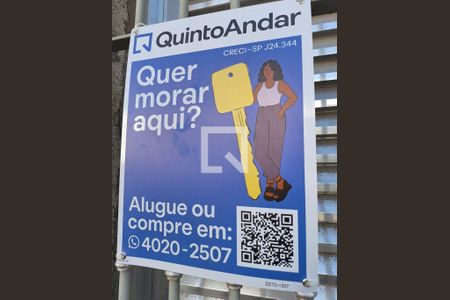 Casa à venda com 85m², 3 quartos e sem vaga Casa à venda com 85m², 3 quartos e sem vagaFachada