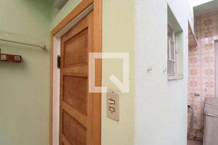 Casa à venda com 85m², 3 quartos e sem vagaBanheiro de serviço