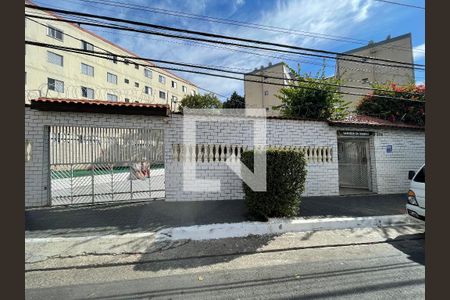 Apartamento à venda com 56m², 3 quartos e 1 vaga Apartamento à venda com 56m², 3 quartos e 1 vagaFachada + Placa