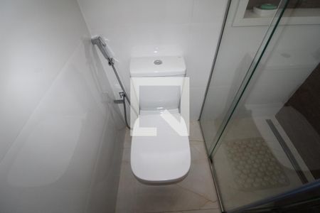 Apartamento à venda com 237m², 4 quartos e 4 vagasQuarto 2 - Banheiro