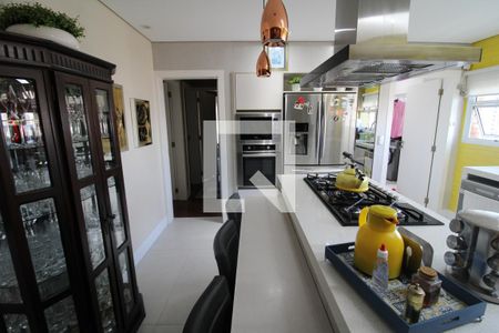 Apartamento à venda com 237m², 4 quartos e 4 vagasCozinha