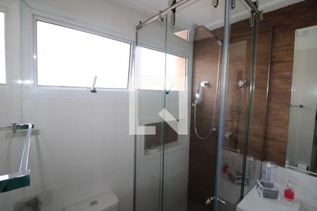 Apartamento à venda com 237m², 4 quartos e 4 vagasQuarto 2 - Banheiro