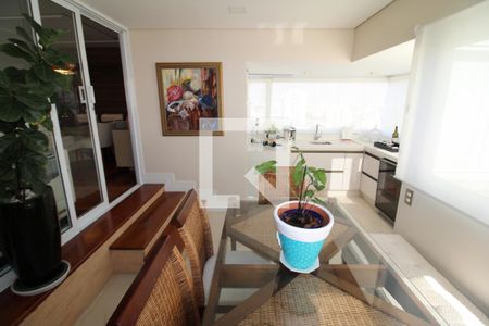 Apartamento à venda com 237m², 4 quartos e 4 vagasVaranda