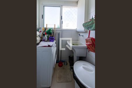 Apartamento à venda com 64m², 2 quartos e 1 vaga Apartamento à venda com 64m², 2 quartos e 1 vagaÁrea de srviço