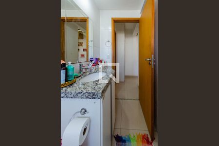 Apartamento à venda com 64m², 2 quartos e 1 vaga Apartamento à venda com 64m², 2 quartos e 1 vagaBanheiro