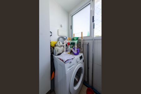 Apartamento à venda com 64m², 2 quartos e 1 vaga Apartamento à venda com 64m², 2 quartos e 1 vagaÁrea de srviço