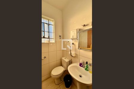 Casa à venda com 152m², 4 quartos e sem vagabanho