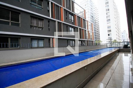 Studio à venda com 31m², 1 quarto e sem vaga Studio à venda com 31m², 1 quarto e sem vagaÁrea Comum - Piscina