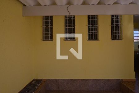 Casa à venda com 141m², 2 quartos e 2 vagasGaragem