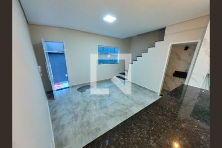 Sala de casa para alugar com 2 quartos, 100m² em Vila Nina, São Paulo