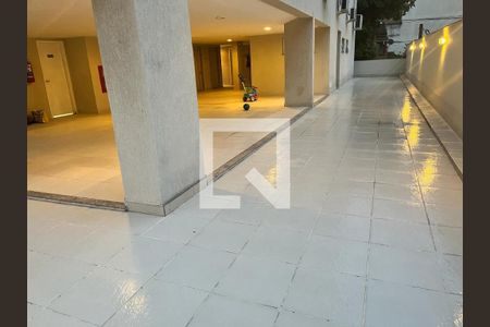 Apartamento à venda com 81m², 2 quartos e 1 vaga Apartamento à venda com 81m², 2 quartos e 1 vagaÁrea Comum - Playground