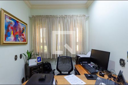 Casa à venda com 520m², 4 quartos e 3 vagasEscritório