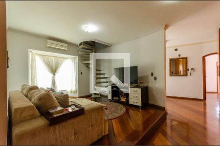 Casa à venda com 520m², 4 quartos e 3 vagasSala da TV