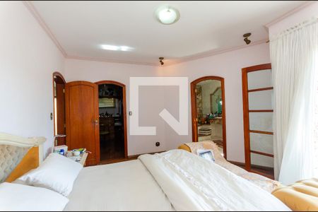 Casa à venda com 520m², 4 quartos e 3 vagasSuíte 1