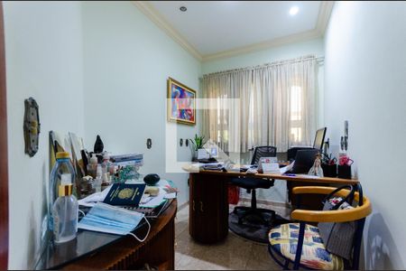 Casa à venda com 520m², 4 quartos e 3 vagasEscritório