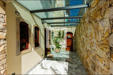 Casa à venda com 520m², 4 quartos e 3 vagasEntrada