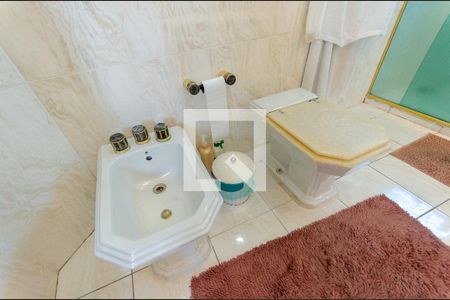 Casa à venda com 520m², 4 quartos e 3 vagasBanheiro da Suíte 1