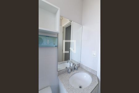 Apartamento à venda com 72m², 2 quartos e 1 vaga Apartamento à venda com 72m², 2 quartos e 1 vagaBanheiro