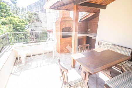 Casa à venda com 340m², 6 quartos e 3 vagas Casa à venda com 340m², 6 quartos e 3 vagasChurrasqueira