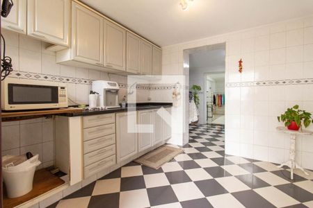 Casa à venda com 356m², 7 quartos e 3 vagasCozinha 1