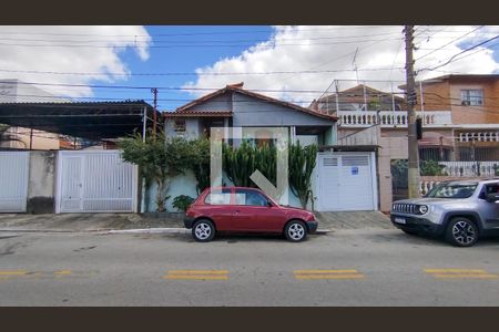 Casa à venda com 240m², 2 quartos e 5 vagasFachada