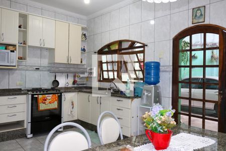 Casa à venda com 240m², 2 quartos e 5 vagasCozinha