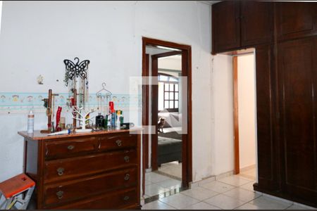 Casa à venda com 240m², 2 quartos e 5 vagasQuarto 2